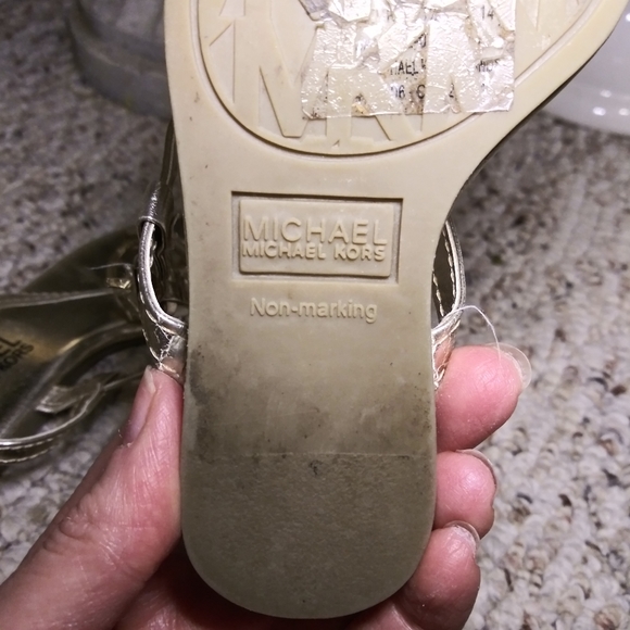 Michael Kors Toddler Girl's Gold Metallic MK Charm Thong Back Strap Sandals - Picture 8 of 9